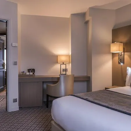 Hotell La Des Ternes 4*