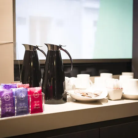 Hotell La Des Ternes 4*