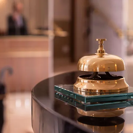 Otel La Des Ternes
